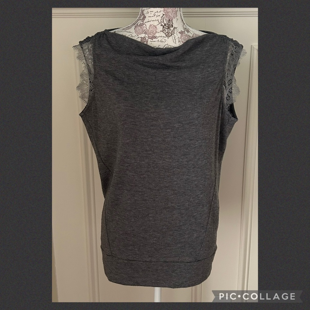 ♦️Ann Taylor sleeveless knit top